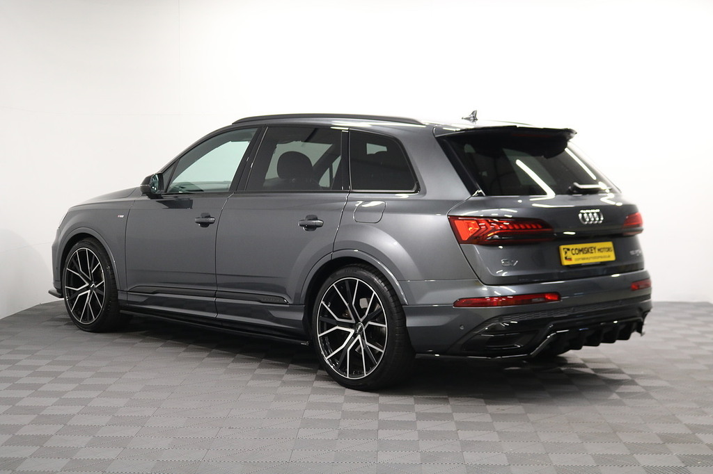 Audi Q7 Tfsie V6 Black Edition Grey #4