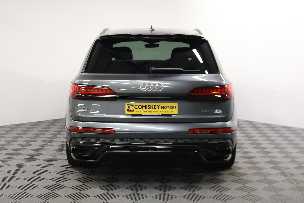 Audi Q7 Tfsie V6 Black Edition Grey #5
