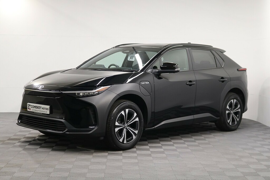 Toyota bZ4X Motion Black #3