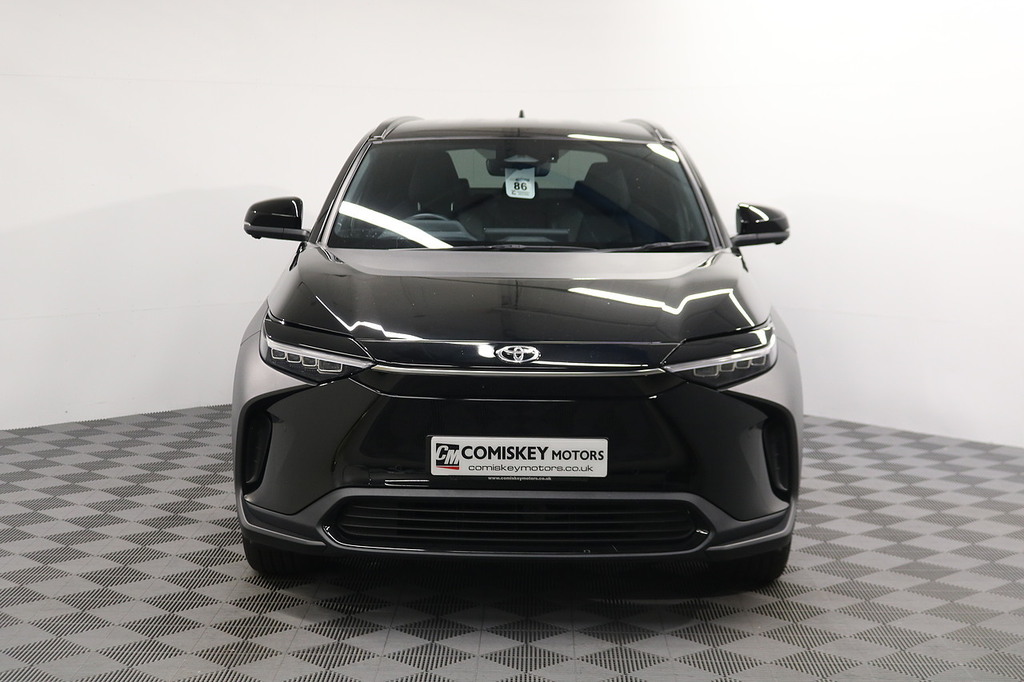 Toyota bZ4X Motion Black #2