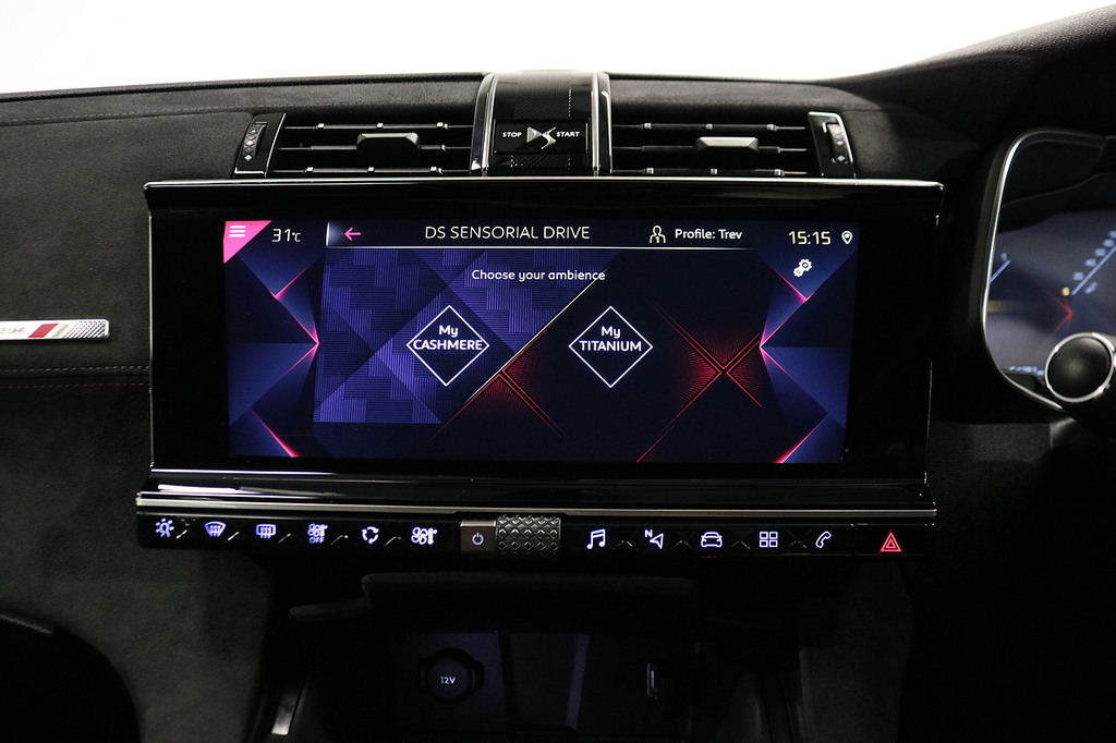 DS DS 7 Crossback 1.5 Bluehdi Performance Line Crossback Black #30