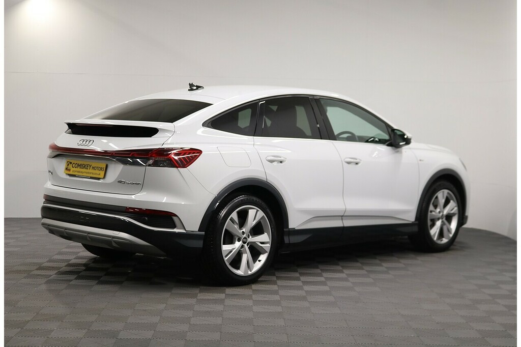 Audi Q4 E Tron S Line White #4