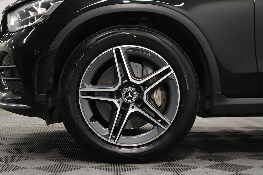 Mercedes-Benz GLC Class Glc220d Amg Line Black #5