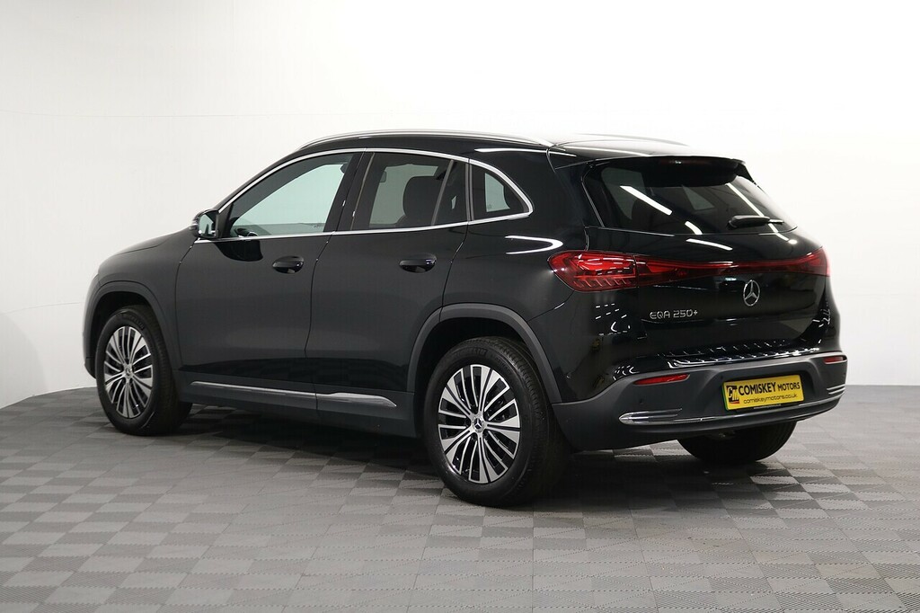 Mercedes-Benz EQA Eqa 250 Sport Black #4