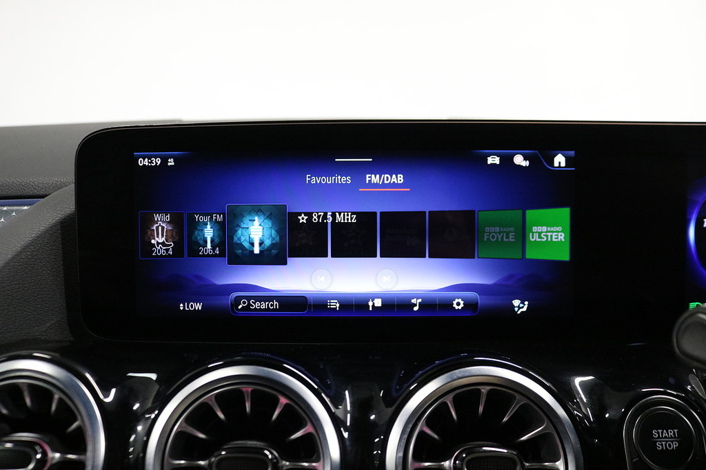 Mercedes-Benz EQA Eqa 250 Plus 70.5Kwh Amg Line Premium Plus Suv 5 Grey #33