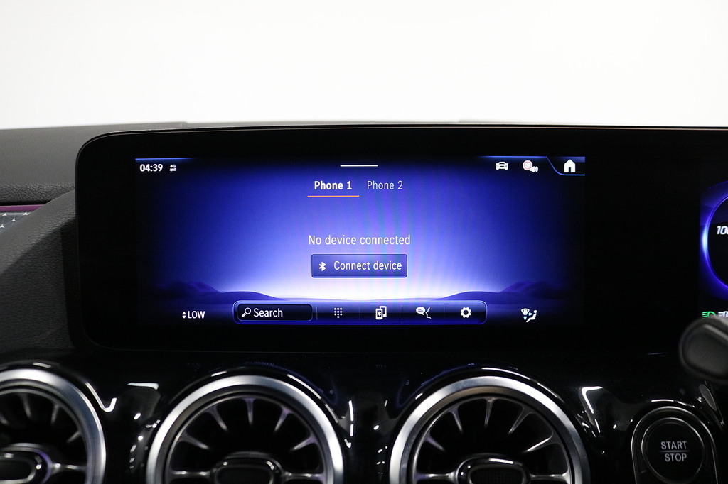 Mercedes-Benz EQA Eqa 250 Plus 70.5Kwh Amg Line Premium Plus Suv 5 Grey #32