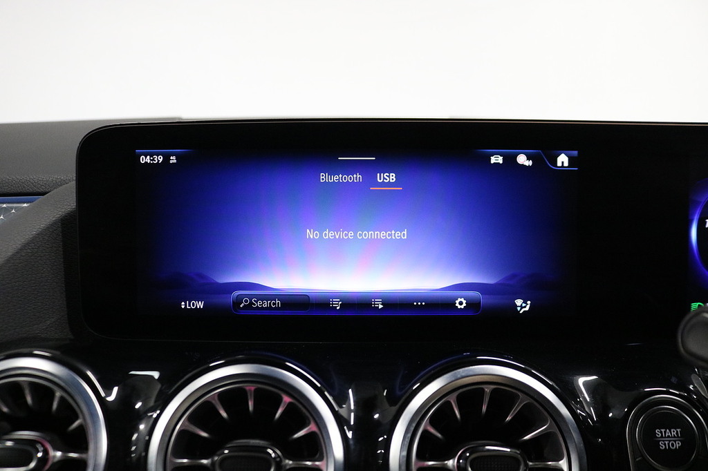 Mercedes-Benz EQA Eqa 250 Plus 70.5Kwh Amg Line Premium Plus Suv 5 Grey #35