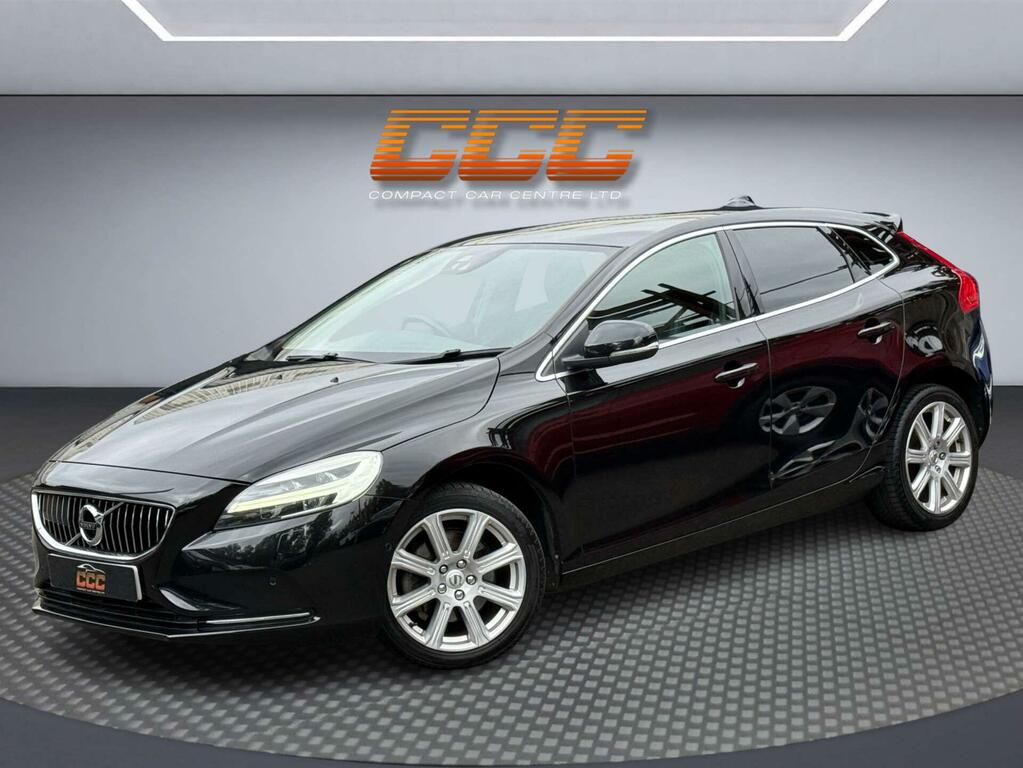 Volvo V40 Inscription Black #2