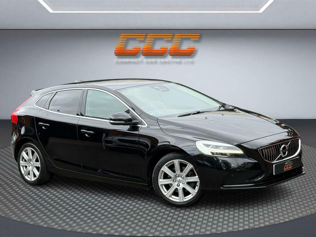 Volvo V40 Inscription Black