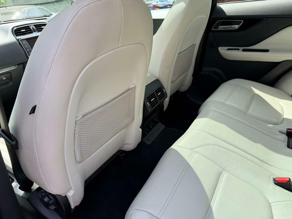 Jaguar F-Pace 2.0 R-sport 161 Bhp Black #24