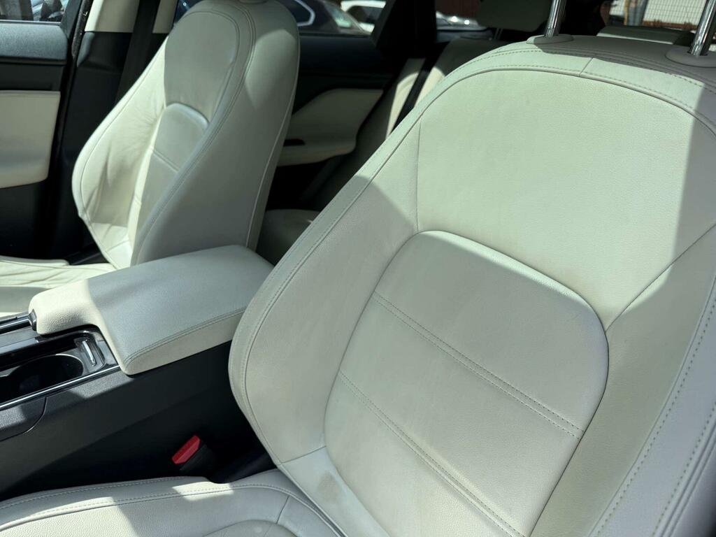 Jaguar F-Pace 2.0 R-sport 161 Bhp Black #20