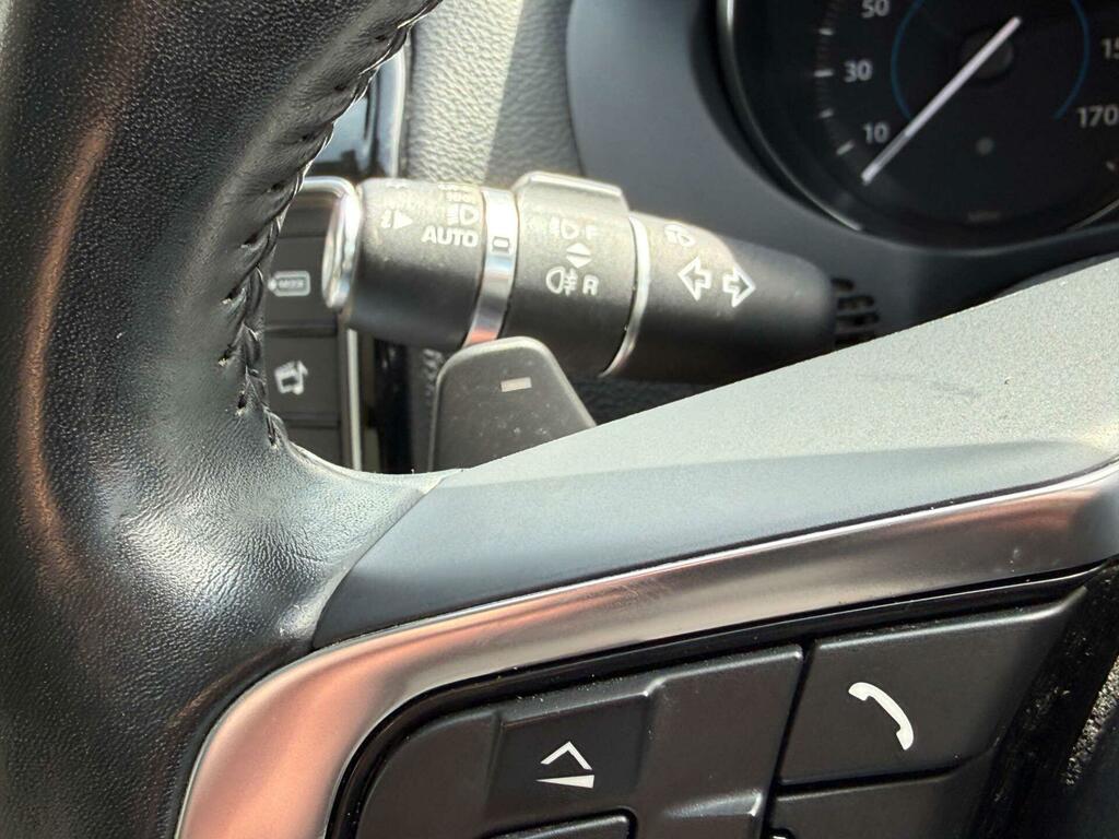 Jaguar F-Pace 2.0 R-sport 161 Bhp Black #35