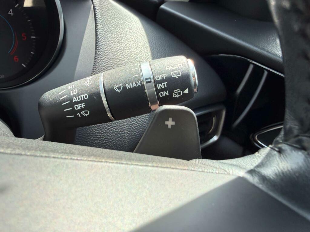 Jaguar F-Pace 2.0 R-sport 161 Bhp Black #33