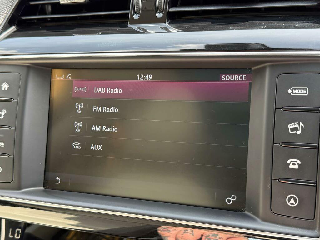 Jaguar F-Pace 2.0 R-sport 161 Bhp Black #40