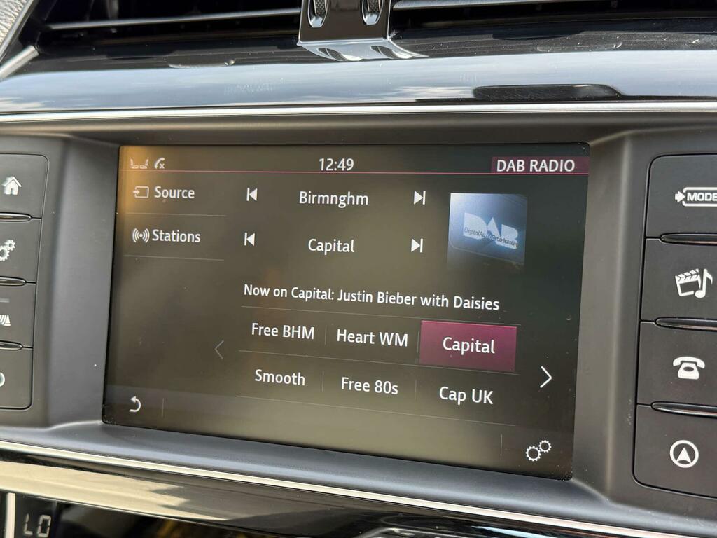 Jaguar F-Pace 2.0 R-sport 161 Bhp Black #39