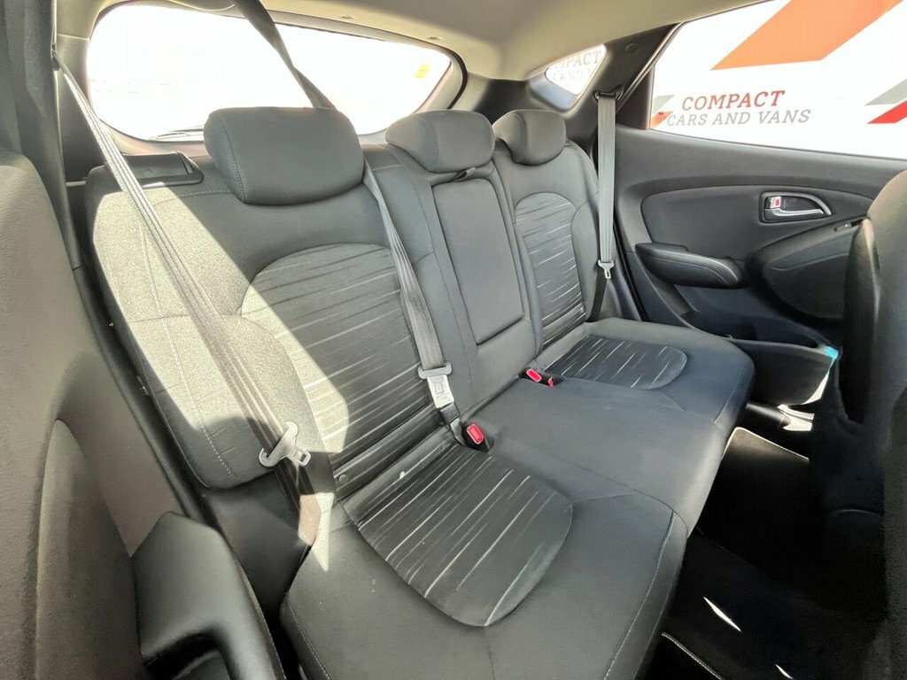 Hyundai Ix35 Suv 2.0 Crdi Se 4Wd Euro 5 Nav 201515 Black #9