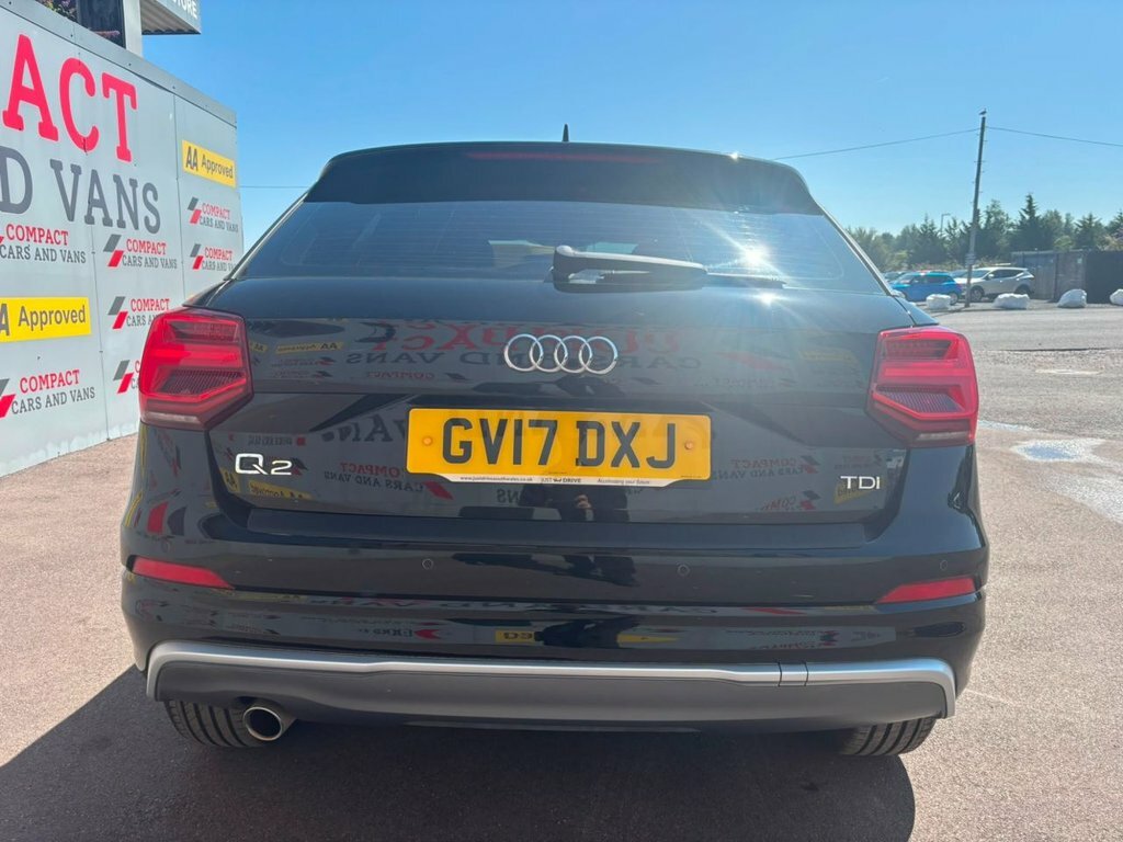 Audi Q2 1.6L S Line Black #6