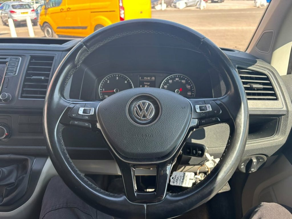 Volkswagen Transporter 2.0 Tdi T28 Bluemotion Tech Highline Fwd Swb Euro White #8