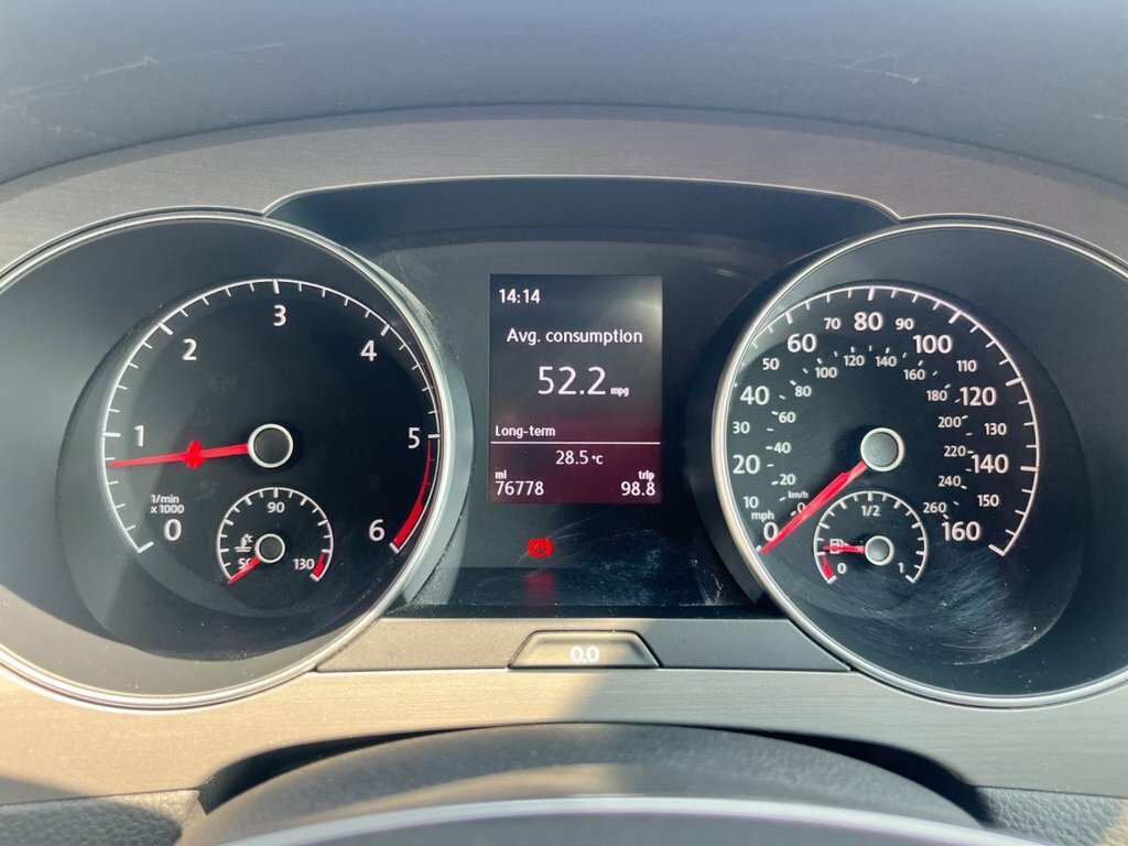 Volkswagen Golf SV 1.6L Se Red #4