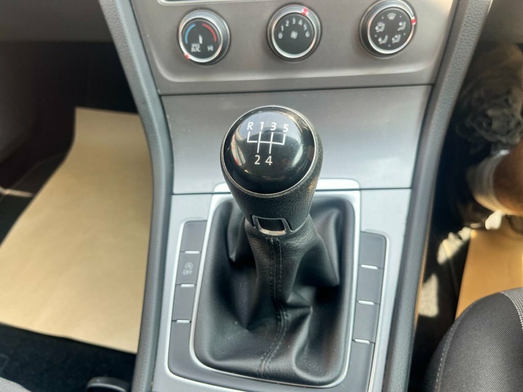 Volkswagen Golf Gt Bluemotion Technology Tdi  #12