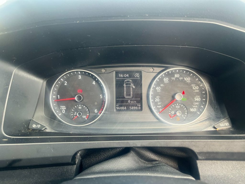 Volkswagen Transporter 2L Startline White #7