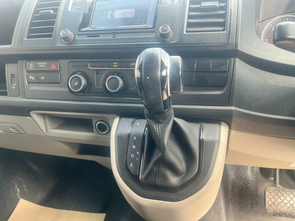 Volkswagen Transporter 2L Startline White #12