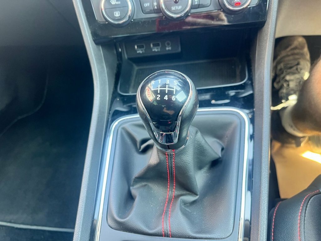 Seat Leon 1.4 Tsi Xcellence Technology St White #18