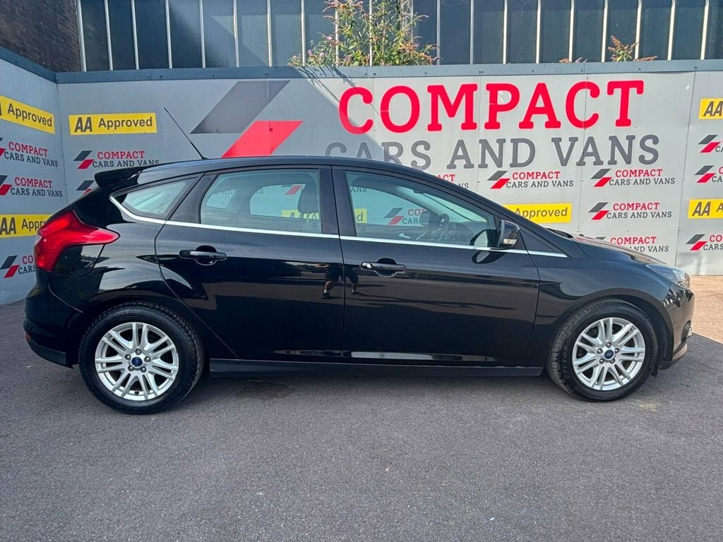 Ford Focus 1.6L Titanium Black #4