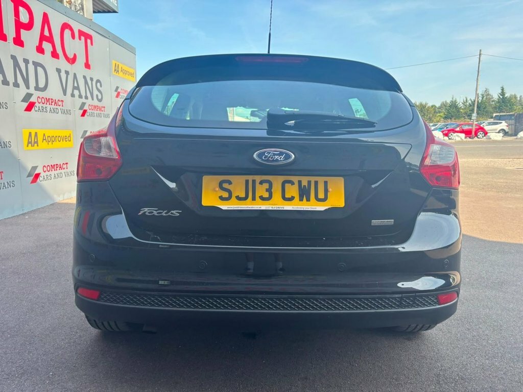 Ford Focus 1.6L Titanium Black #6