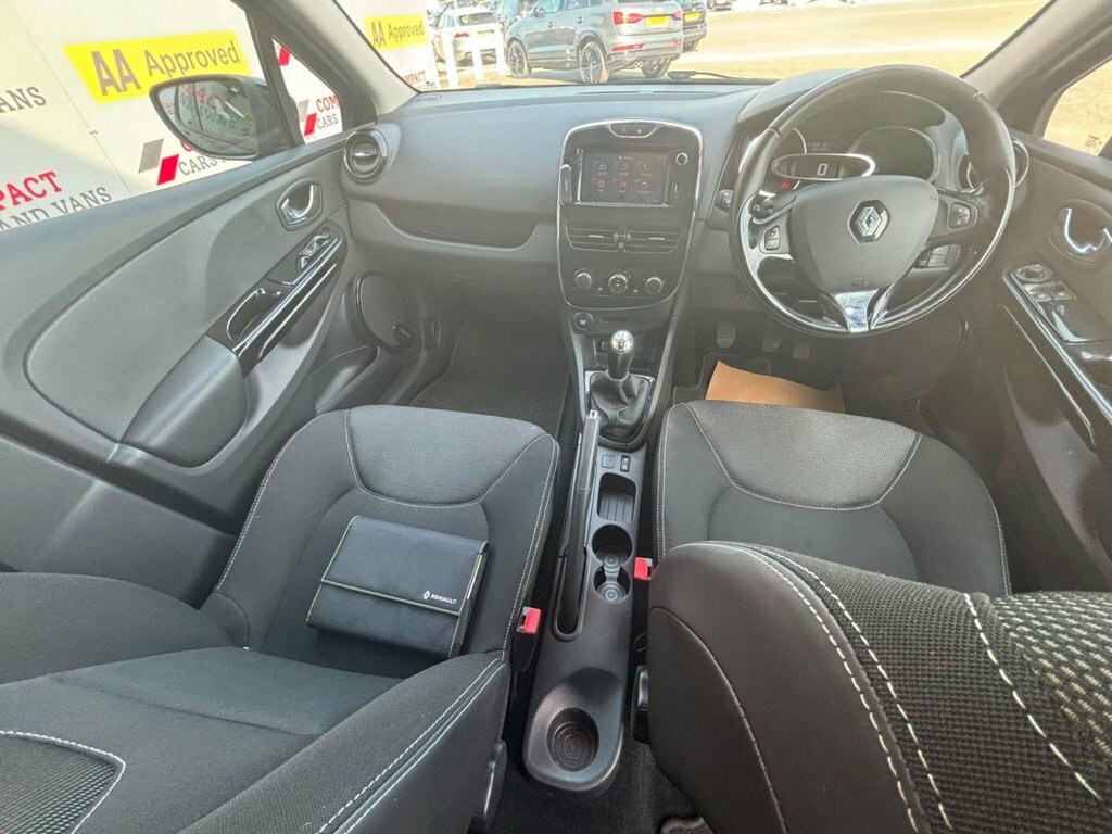Renault Clio Renaultsport Lux White #16