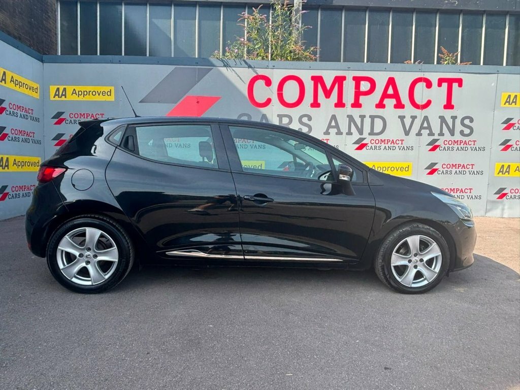 Renault Clio 1.2L Dynamique Medianav Black #4