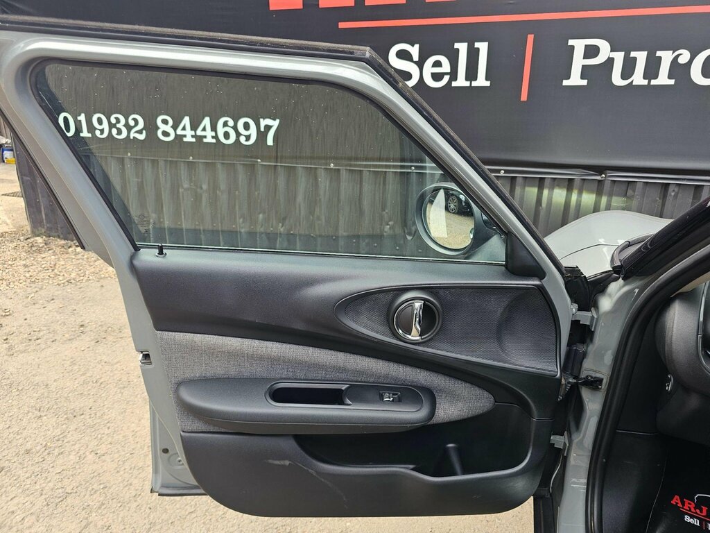 Mini Clubman Estate Black #39