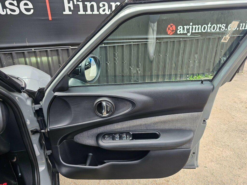 Mini Clubman Estate Black #37