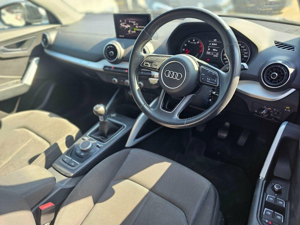 Audi Q2 1.4 Tfsi Cod Sport Euro 6 Ss NG18YPO Black #2