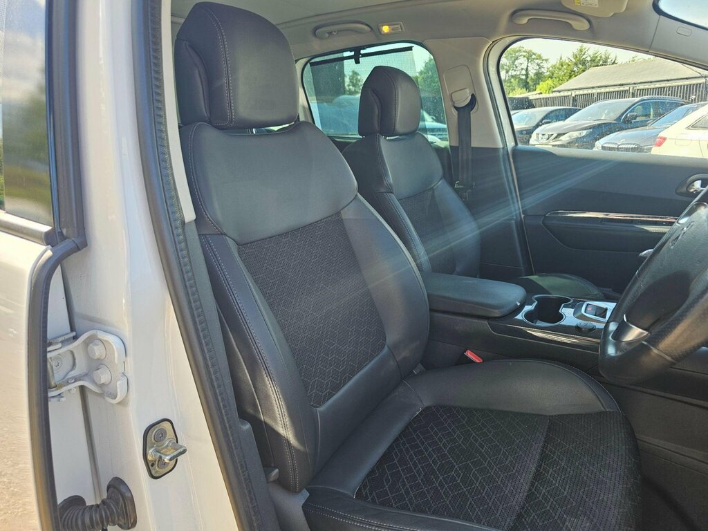 Peugeot 3008 1.6 Bluehdi 120 Allure Grey #10