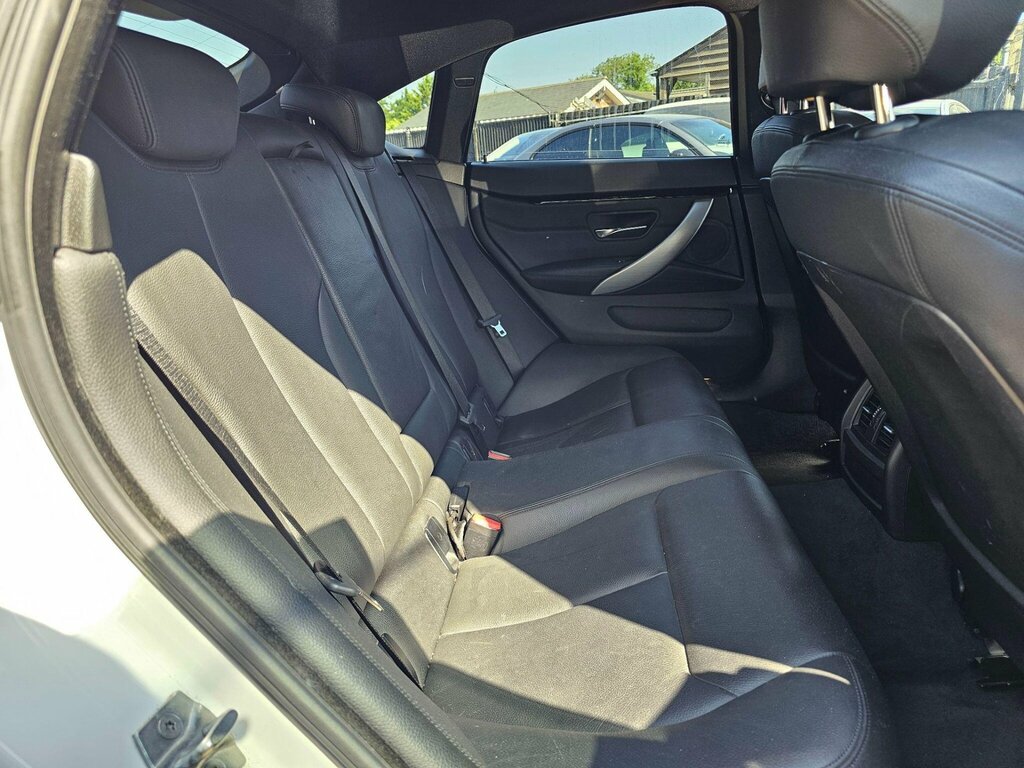 BMW 4 Series Gran Coupe 420D 190 Sport Business Media Black #25