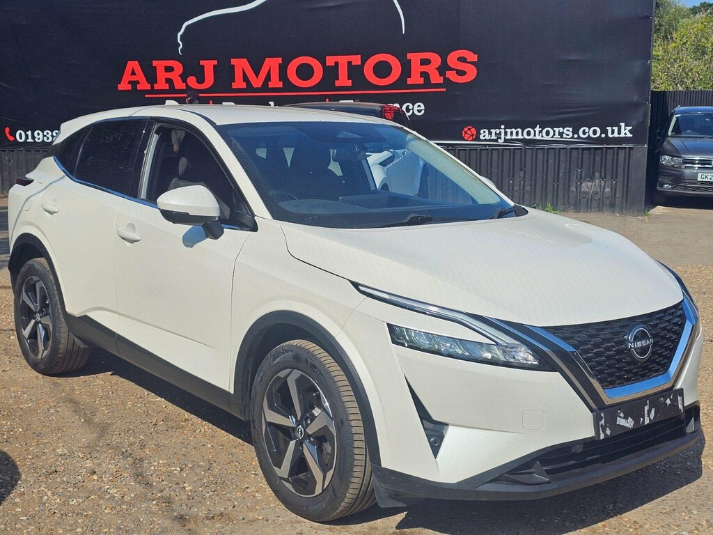 Nissan Qashqai 1.3 Dig-t Mhev N-connecta Euro 6 Ss White