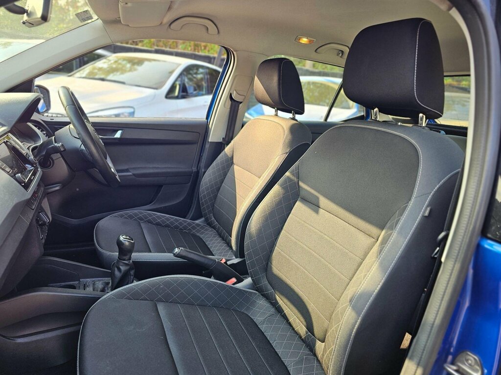 Skoda Fabia 1.0 Tsi Colour Edition Euro 6 Ss YH19SLN Blue #3