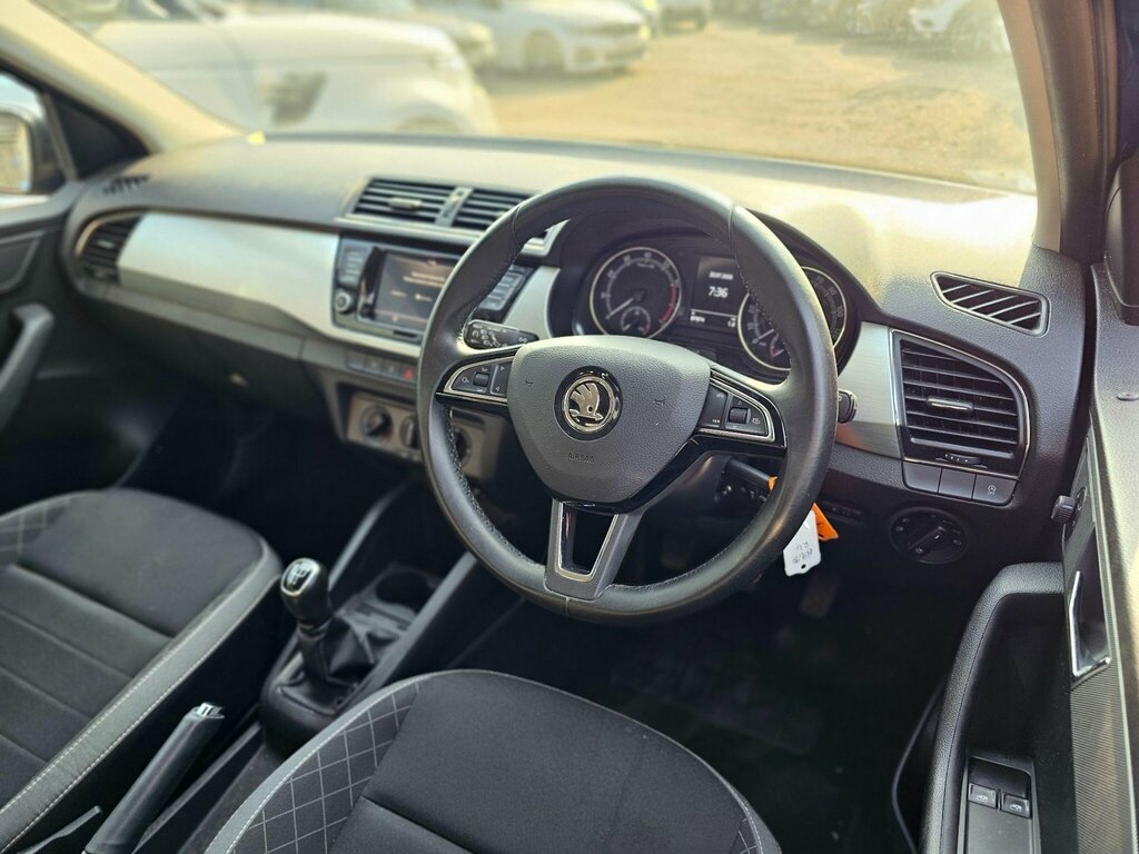 Skoda Fabia 1.0 Tsi Colour Edition Euro 6 Ss YH19SLN Blue #6