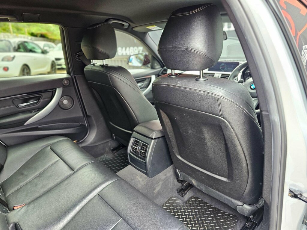 BMW 3 Series 320D M Sport Black #32