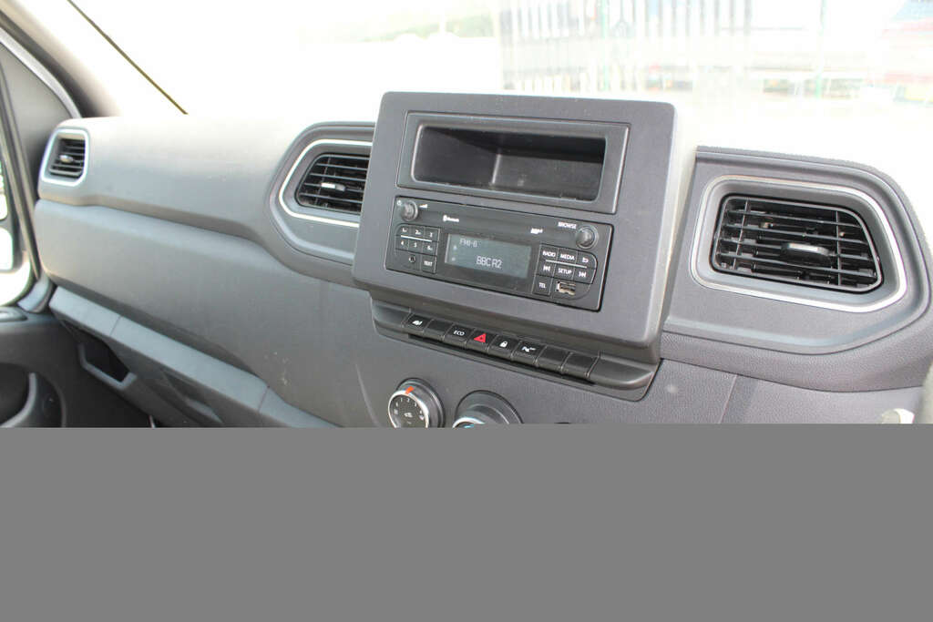 Nissan InterStar 2.3 Interstar Acenta Dci White #3