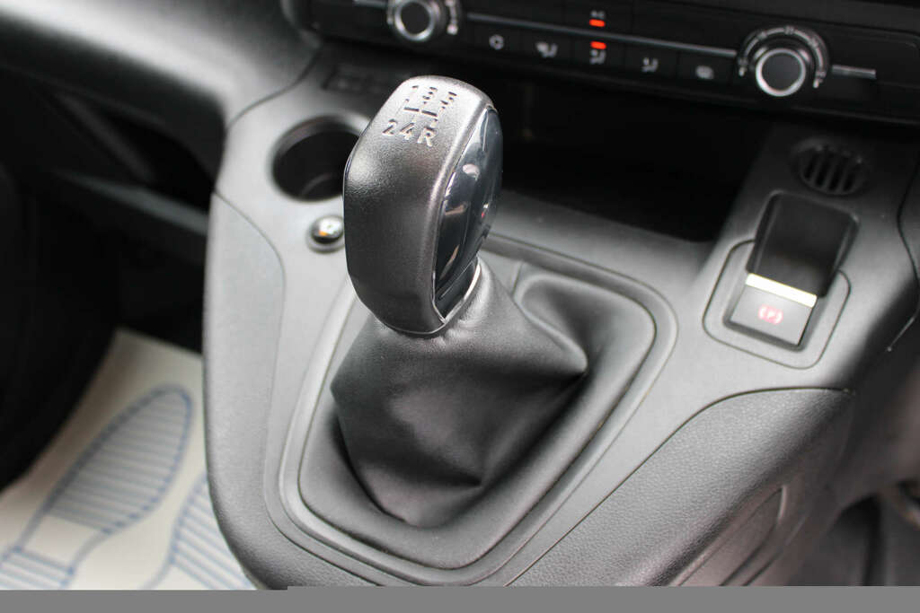 Peugeot Partner 1.5 Partner Professional L1 Blue Hdi NV21AWA White #5