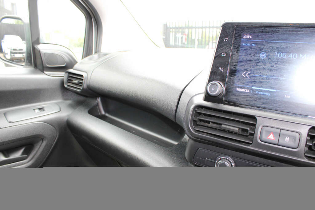 Peugeot Partner 1.5 Partner Professional L1 Blue Hdi NV21AWA White #6