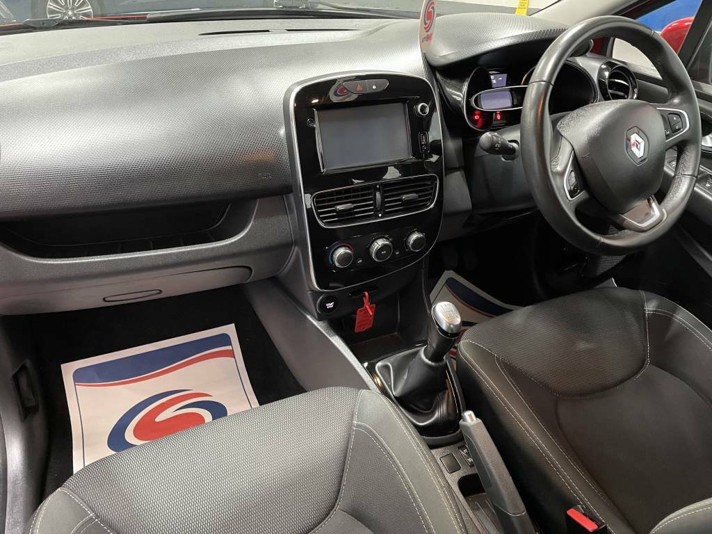 Renault Clio Hatchback 1.2 16V Dynamique Nav Red #4