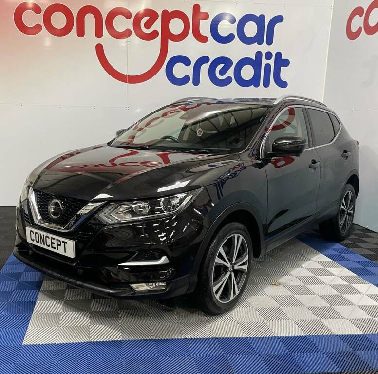 Nissan Qashqai Hatchback 1.3 Dig-t N-connecta Black