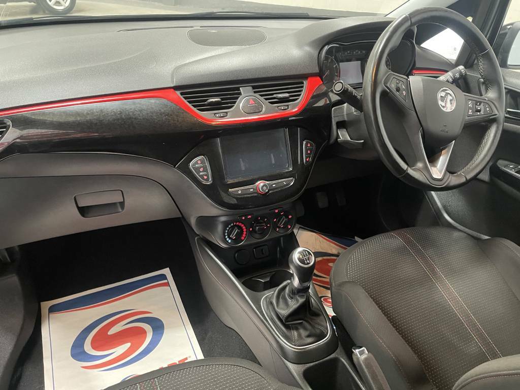Vauxhall Corsa Hatchback Special Ed 1.4 75 Griffin Silver #4