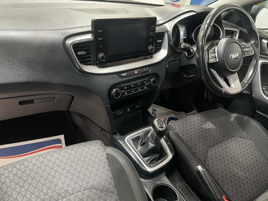 Kia Xceed Hatchback 1.6 Crdi Isg 2 Silver #3