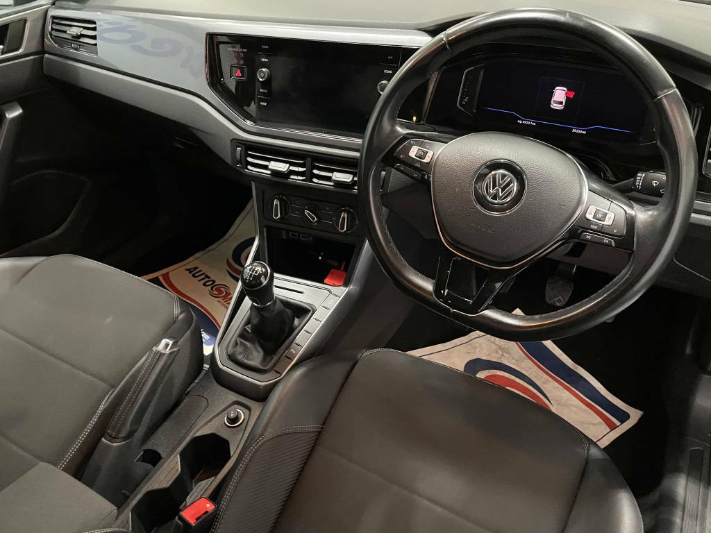 Volkswagen Polo Hatchback 1.0 Tsi 95 Se Black #3