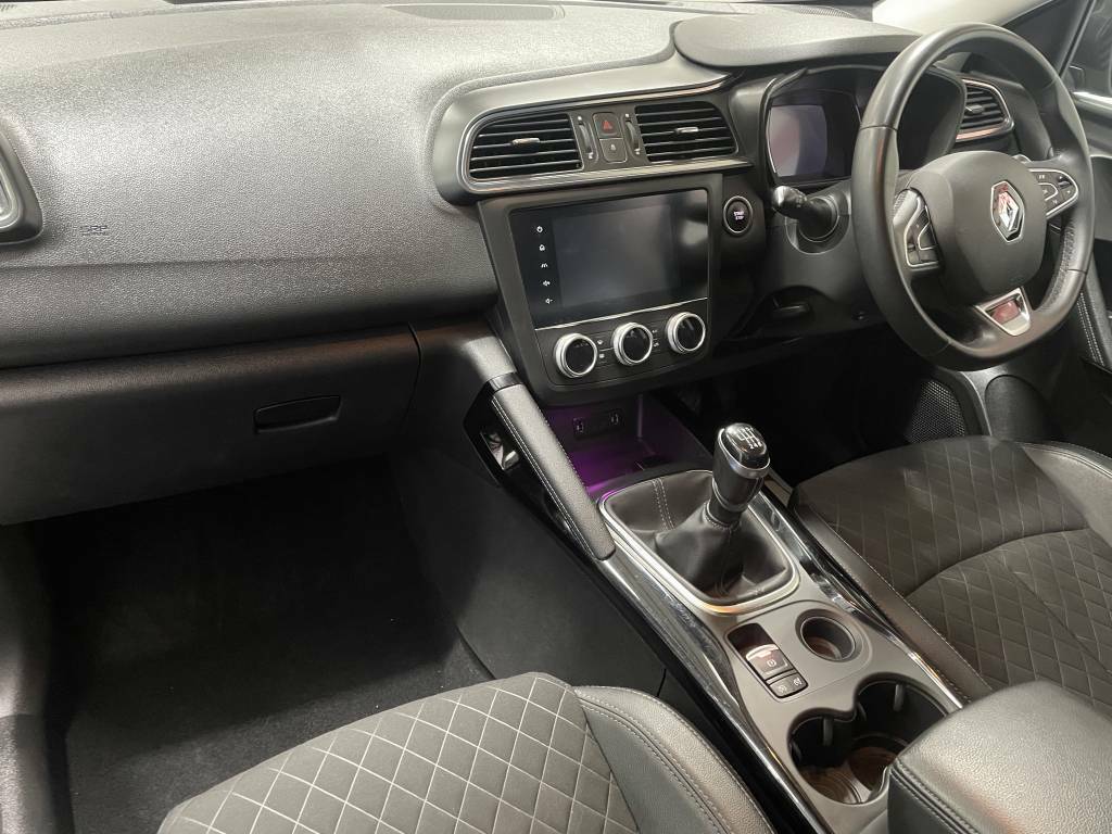 Renault Kadjar Hatchback 1.5 Blue Dci Iconic Black #4