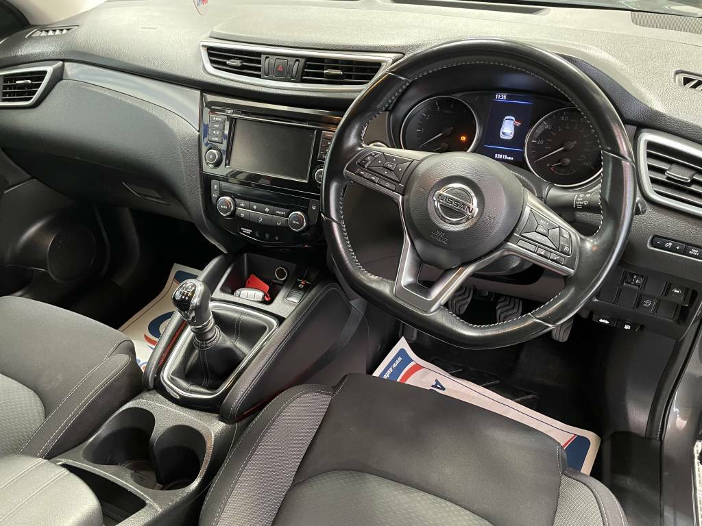 Nissan Qashqai Hatchback 1.3 Dig-t N-connecta Grey #4